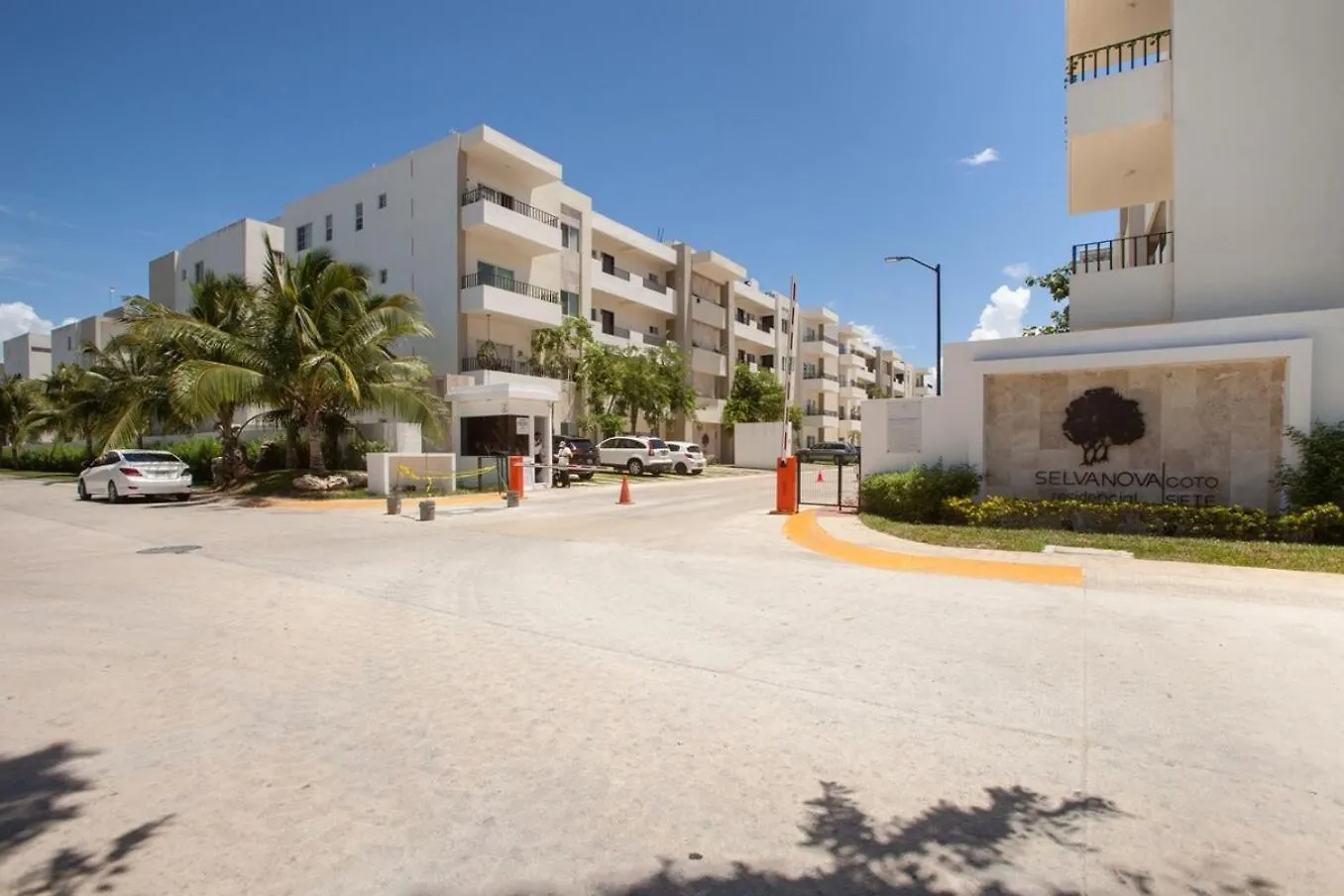 Family Friendly10Min To Beachwifi200Mbgympool Playa del Carmen Holiday home
